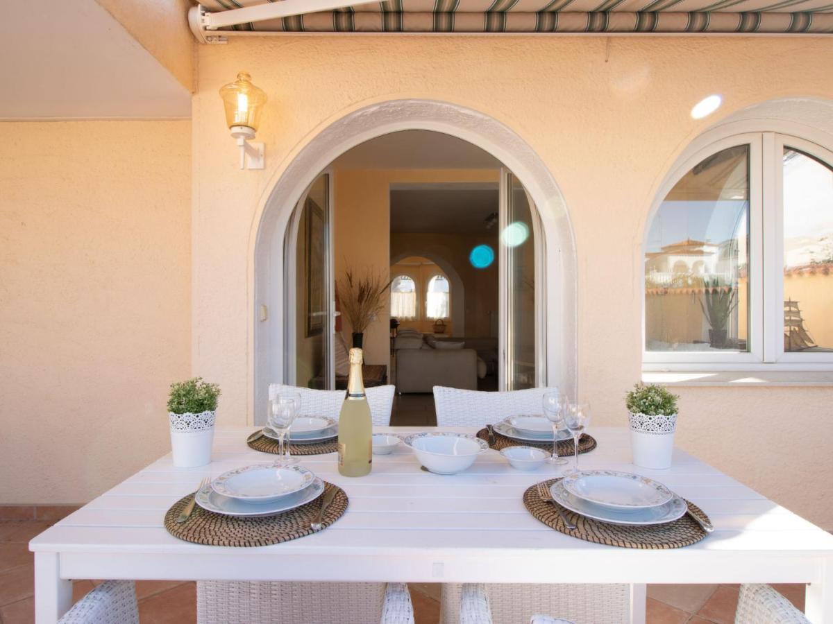 Holiday Home Bonica By Interhome Empuriabrava Zewnętrze zdjęcie